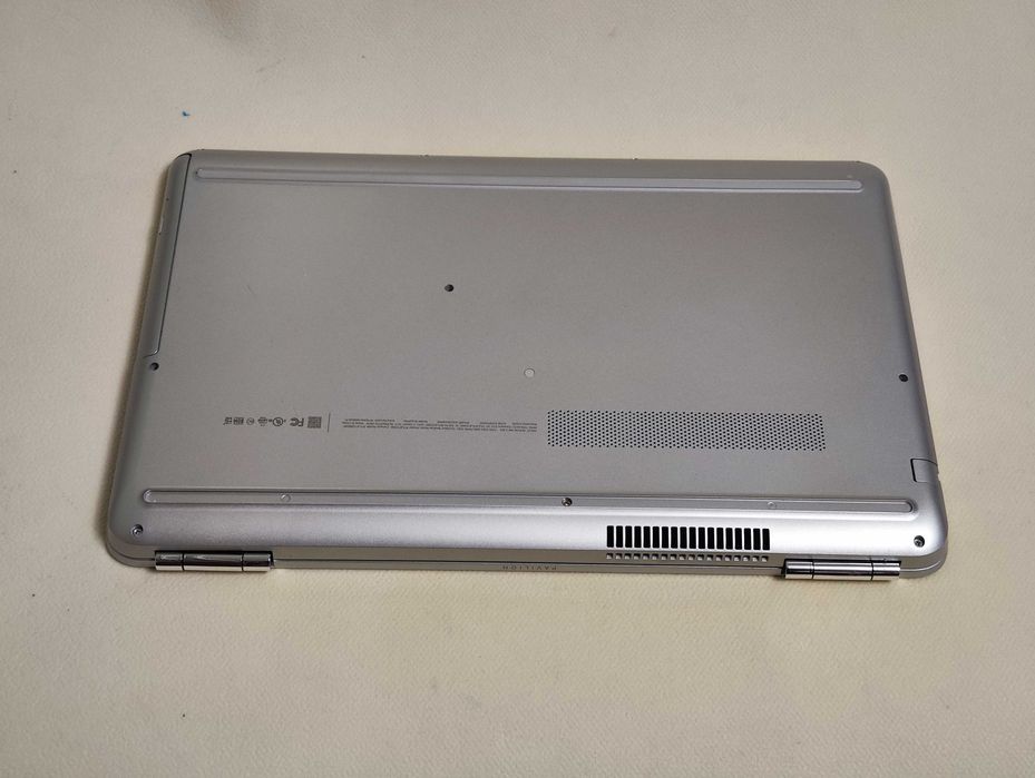 Ноутбук HP Pavilion 15-AU030NR IPS 15.6" 6-Core i7/DDR4 8Gb/256SSD