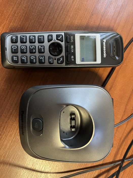 Telefon Panasonic model KX-TG2511PD 6,5V=500mA