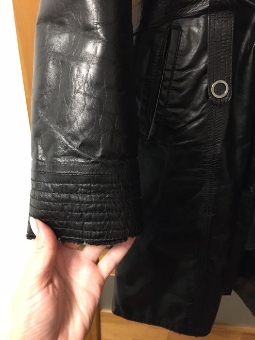 Шкіряний плащ з мехом