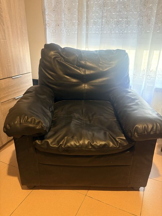 Sofa/poltrona em cabedal