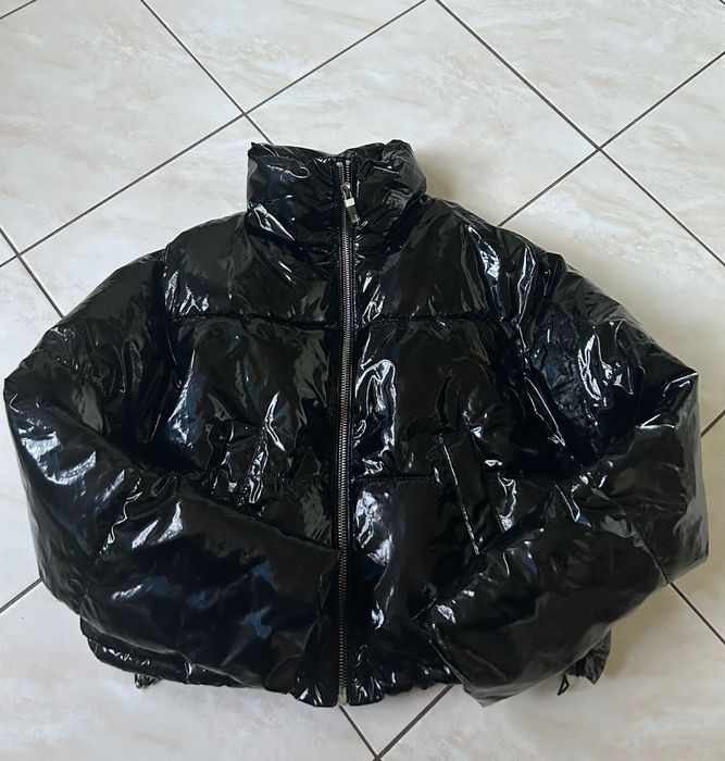 Czarna kurtka bershka