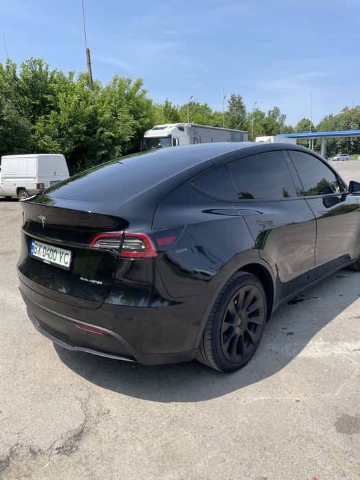 Продам Tesla Y 2022