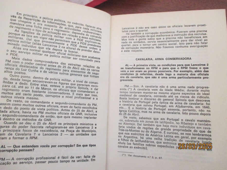 Livro - A revolução num regimento - A polícia militar em 1975