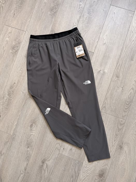 Нейлоновые штаны The North Face 2026 (ТНФ)