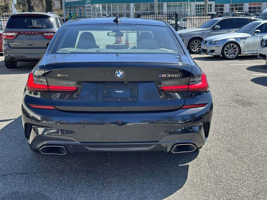 BMW M340i      2021