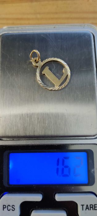 Pendente italiano em ouro 18K (750) – Sandro Beda, Vicenza – letra L - 1,62g