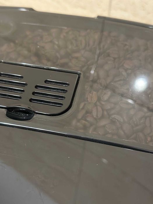 кавомашина Delonghi Dinamica кавомолка зернова кофемашина делонги