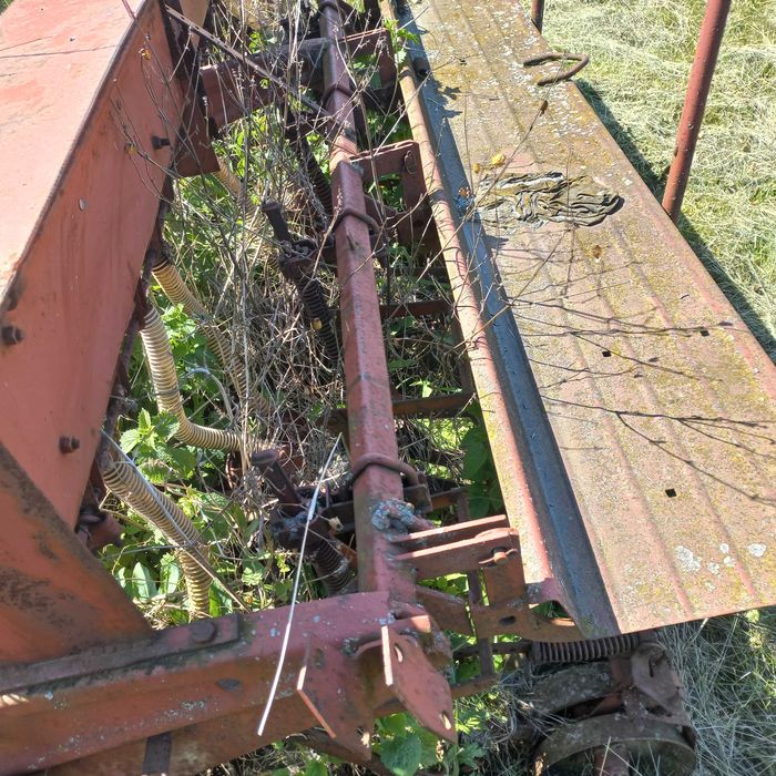Сівалка HARVEST Titan 420 та овочева сівалка.