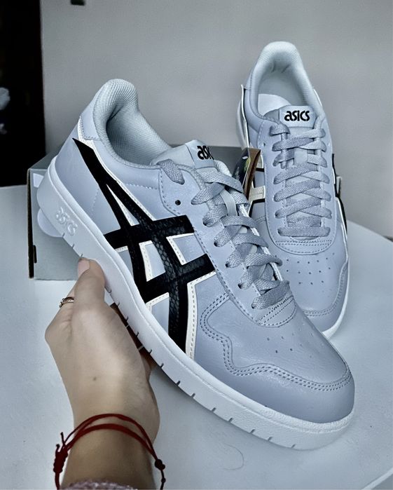 Buty Adidasy marki Asics - nowe