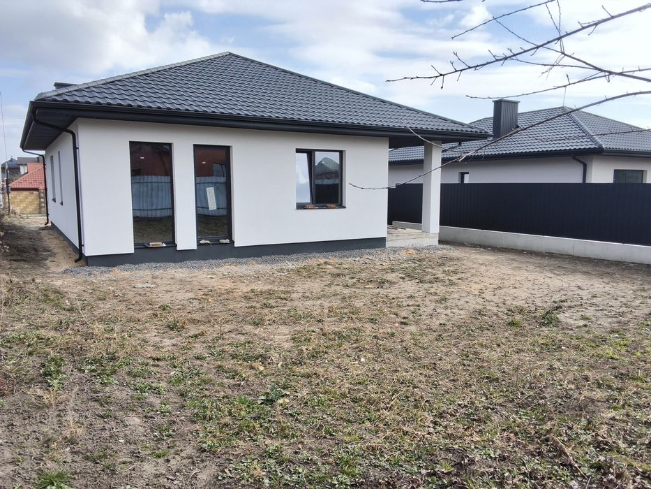 Комфортний будинок Боратин. 106 м².  900  дол за м кв. Асфальтований до