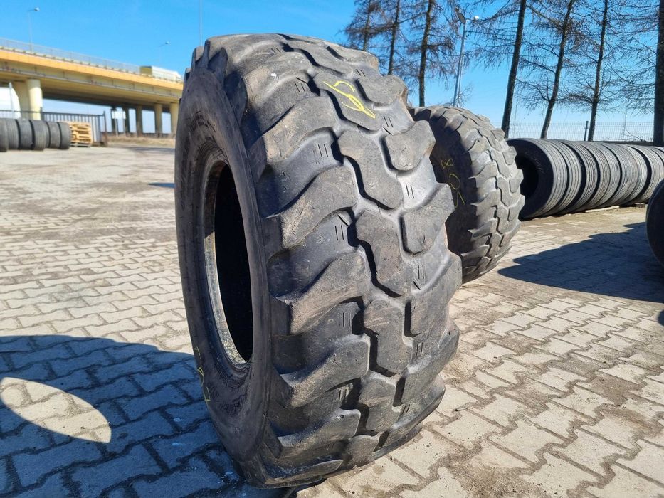 405/70R20, 16/70R20 Opona Przemysłowa  DUNLOP SPT9