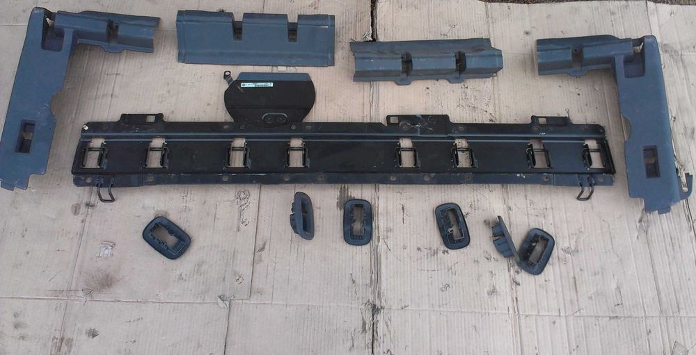 Крепление кріплення пластик салон сидение Кадди Тоуран туран caddy