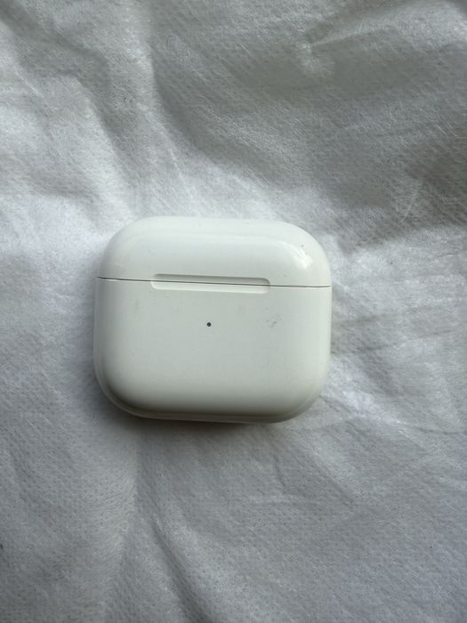 AirPods 2-го покоління.