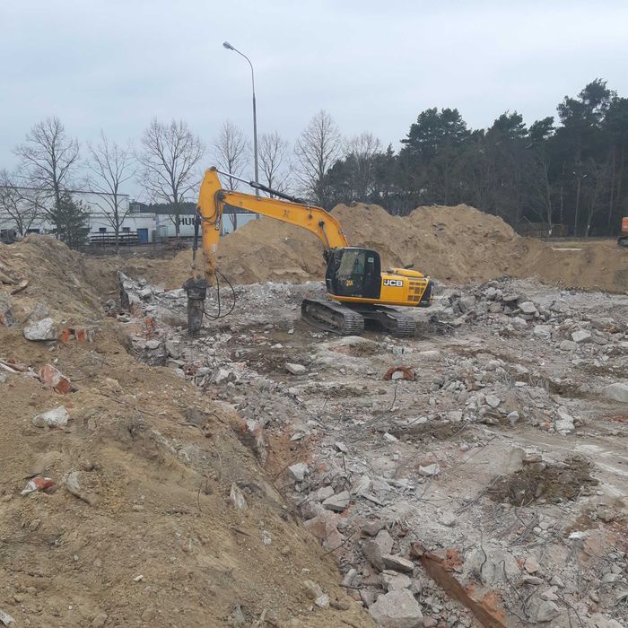 Rozbiórki, kruszenie gruzu, wynajem kruszarki, przesiewacza