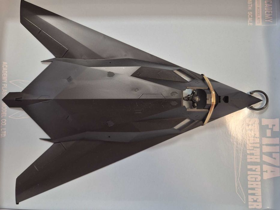 kit Modelismo escala 1:48 Academy  F-117A Stealth Attack Bomber