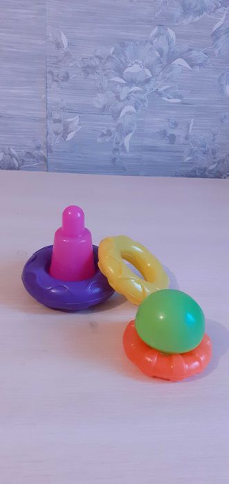 ДОСТАВКА БЕСПЛАТНАЯ!!!Кольца - пирамида от 1-4 лет