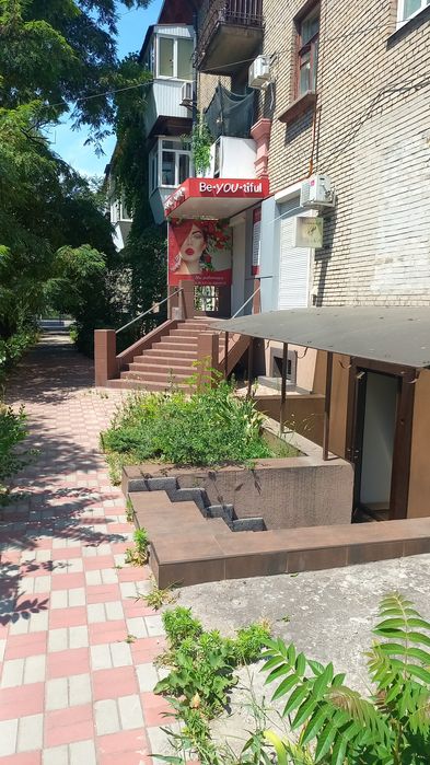 Продается салон красоты в центре города.