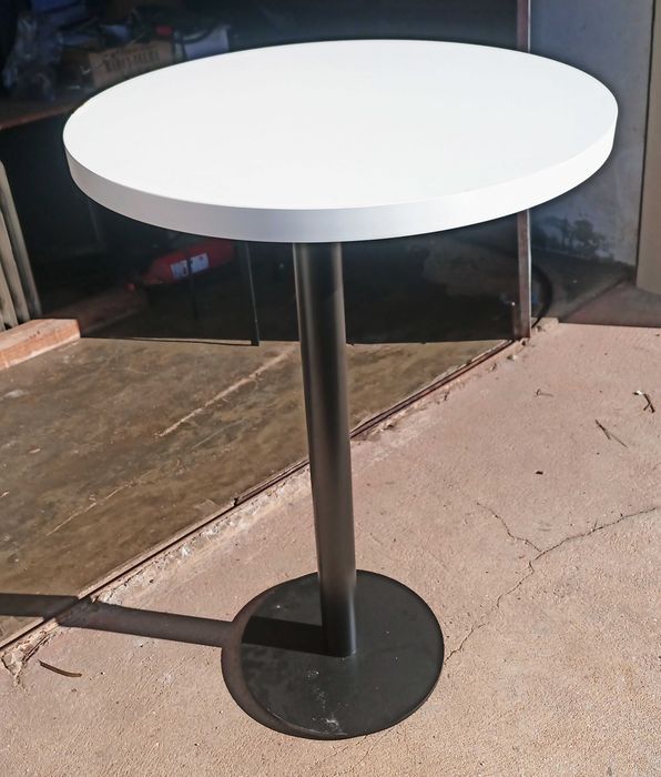 Conjunto de 3 mesas altas redondas – Ø 600 mm
