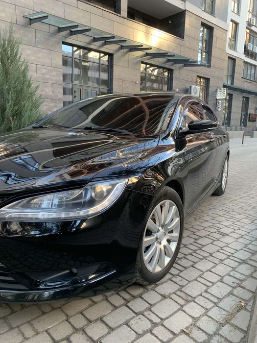 Продам Chrysler 200S