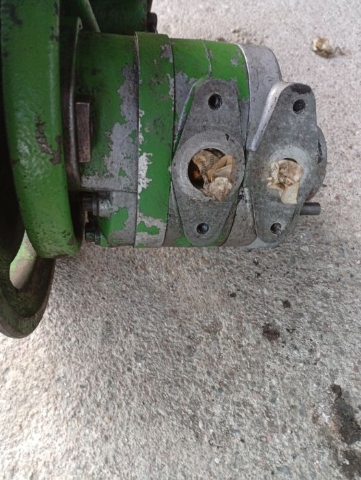 Pompa hydrauliczna John Deere 965,975,985,1065,1072,1075,1085