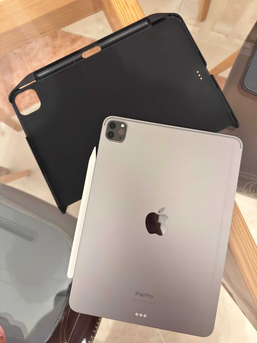 iPad Pro de 11 polegadas (4.ª geração) 128Gb | Apple Pencil | Magic Keyboard