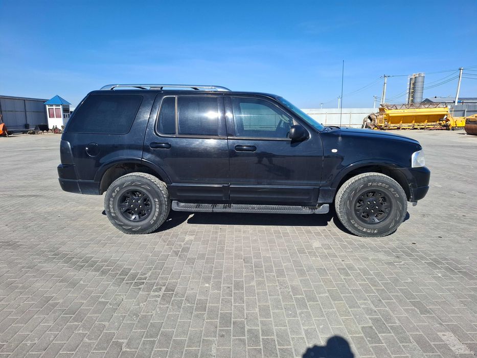 Автомобіль Ford Explorer