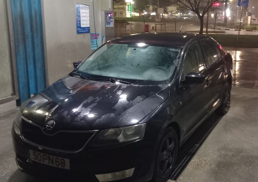 Skoda rapid impecável