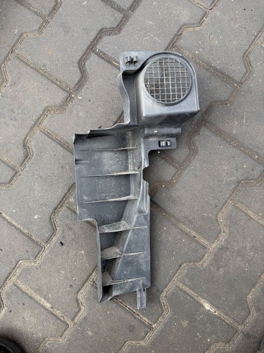 Kierownica powietrza prawa Renault Master IV 19-