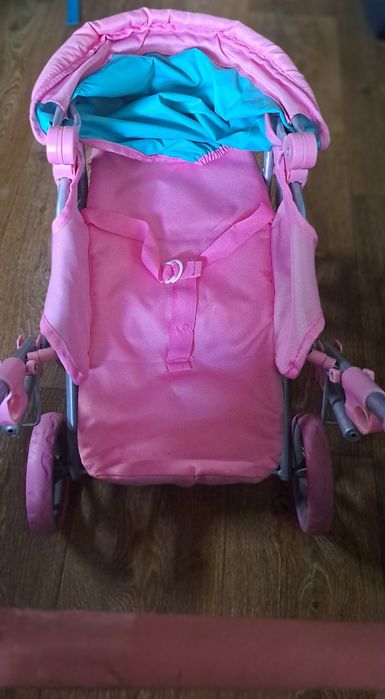 Каляска для ляльок