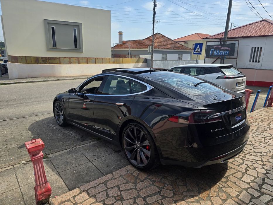 Tesla Model S P90D465784420131164165