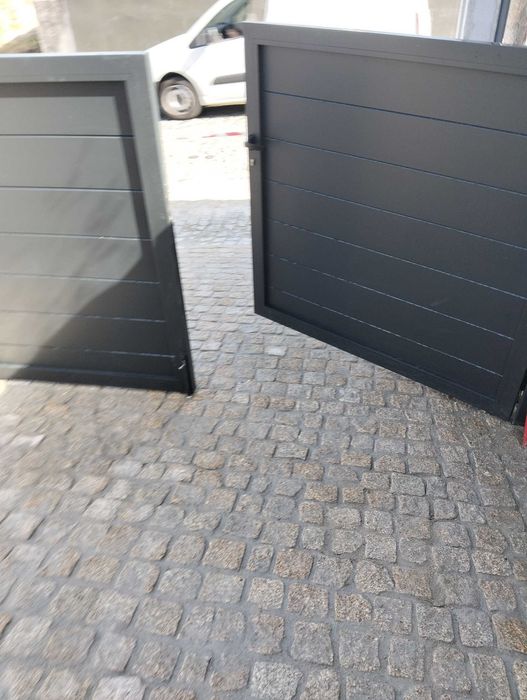 Dois quartos para alugar.