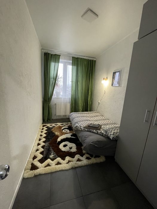 Свободна2х ком.кв,поселок Котовского этаж 4,свет есть, генератор есть.