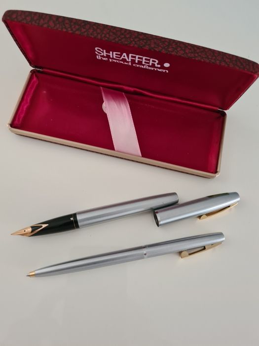 Caneta e esferogràfica sheaffer novas, em aço escovado
