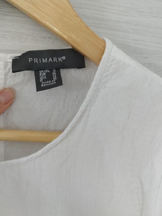 Sukienka.biala..lekka