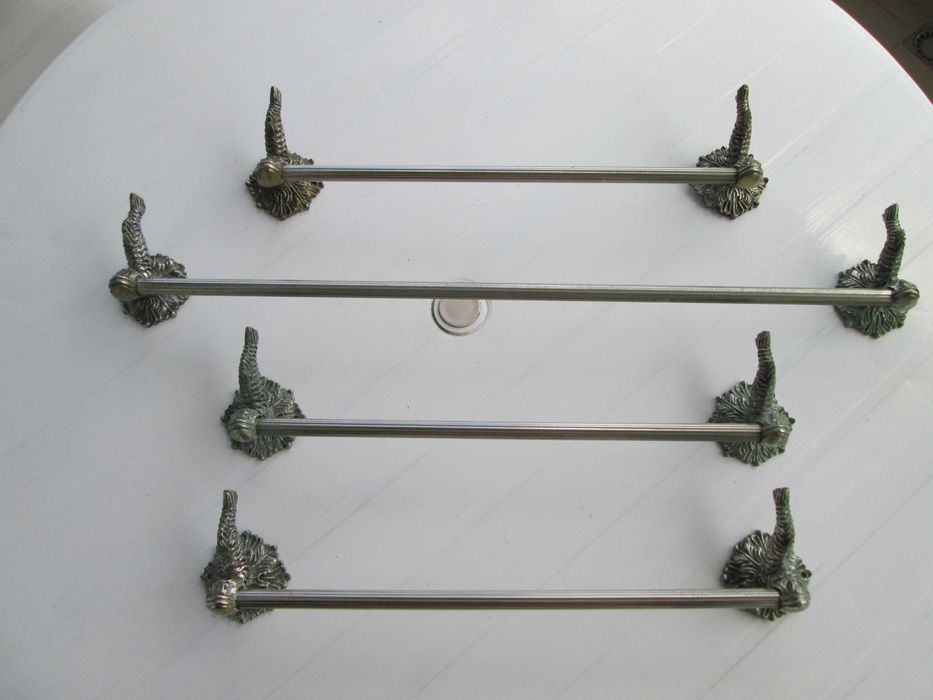 15 Acessórios Rústicos para Casa de Banho "Golfinhos" em Metal Dourado