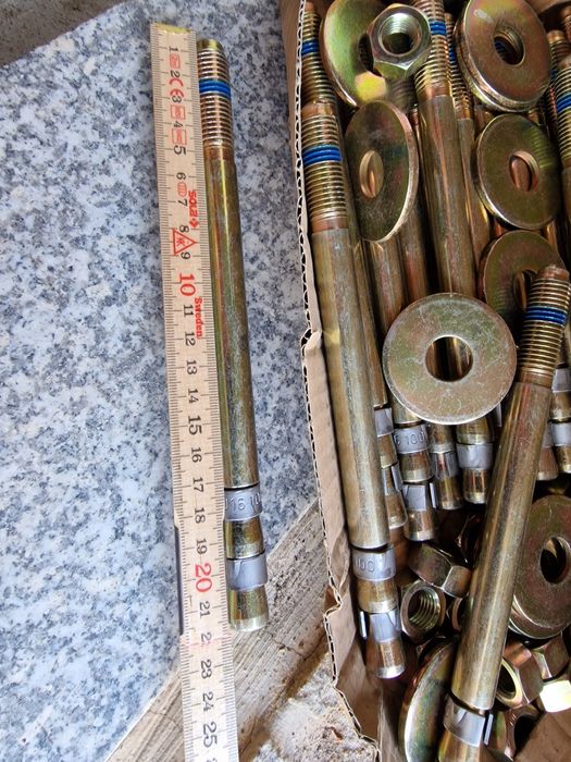 Parafuso bucha segmentada M16 220mm comprimento