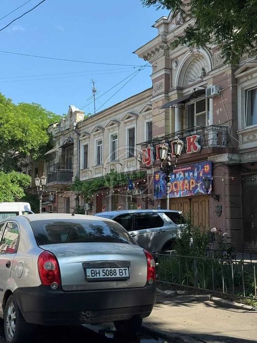 Продажа двухкомнатной коммуны ЦИРК КОБЛЕВСКАЯ Новый РЫНОК СОБОРКА
