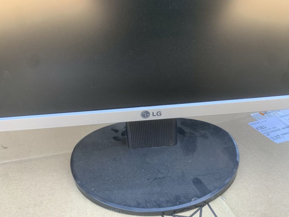 Monitro LG Flatron L1953S - SF 19 cali