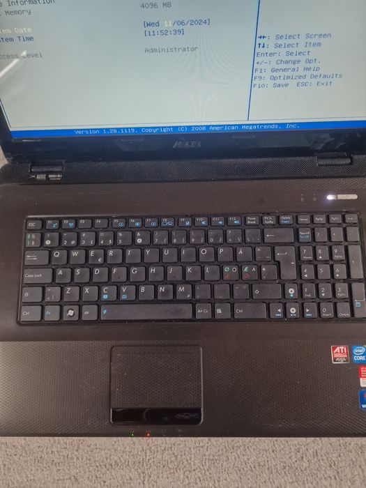 Laptop Asus X72J
