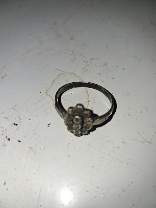 Anel em prata de senhora