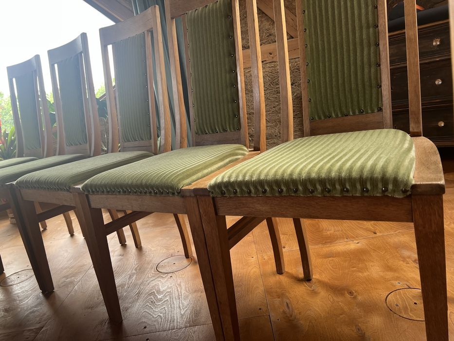 Krzesła do jadalni dębowe stare