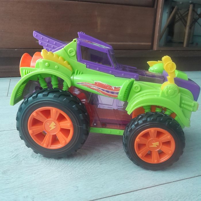 Hero Truck Monster Roller z serii SuperThings Super Zings