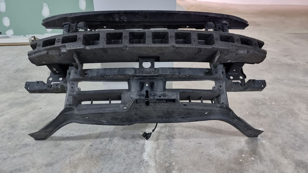 VW Golf 5 MK 5 . Para choques frontall, cavas das rodas, grelhas, sim