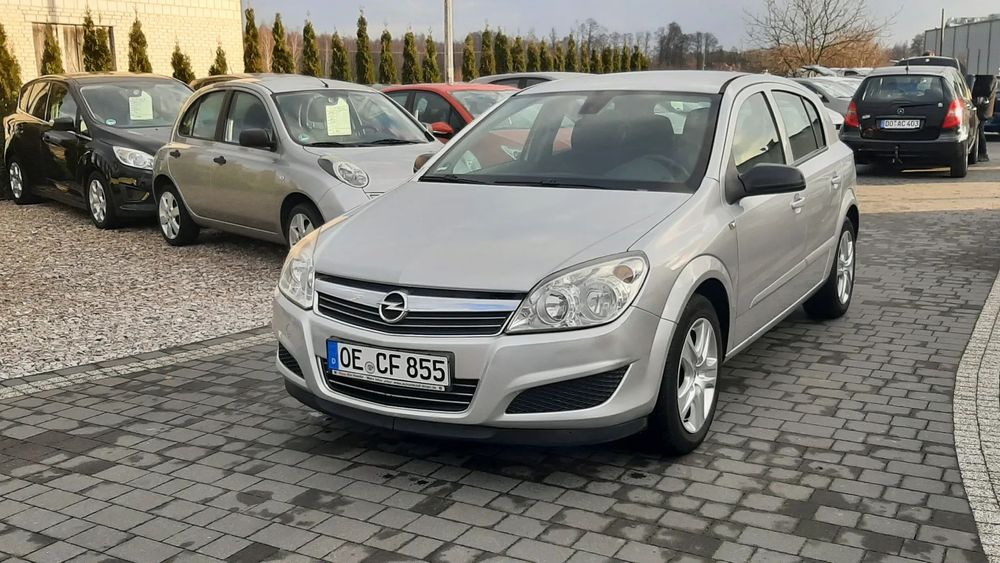 Opel Astra Klimatyzacja Tempomat Czujniki parkowania Lakier 100% oryginał