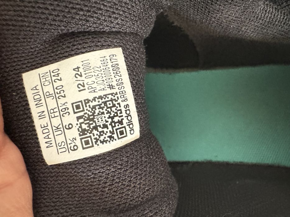 Buty chłopięce  Adidas AMG Petronas