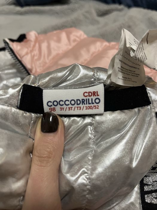 Продам жилетку на два боки для дівчинки