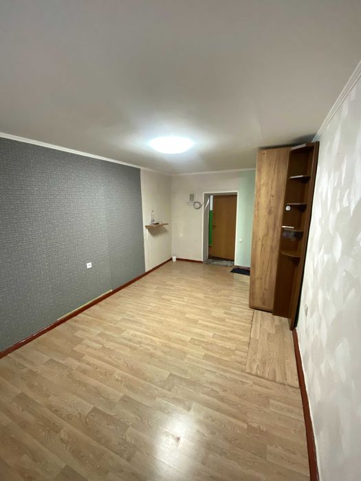 Кімната в гуртожитку біля ХНУ Інститутська Пд-Захід