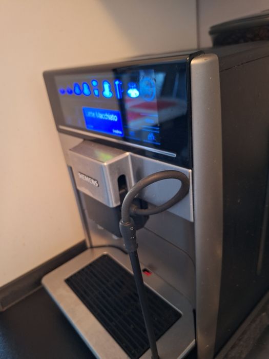 Ekspres ciśnieniowy siemens eq6 500