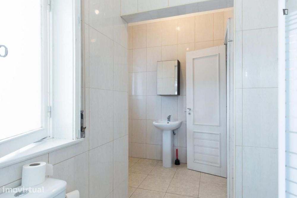 Quarto - localizado em Paranhos Porto