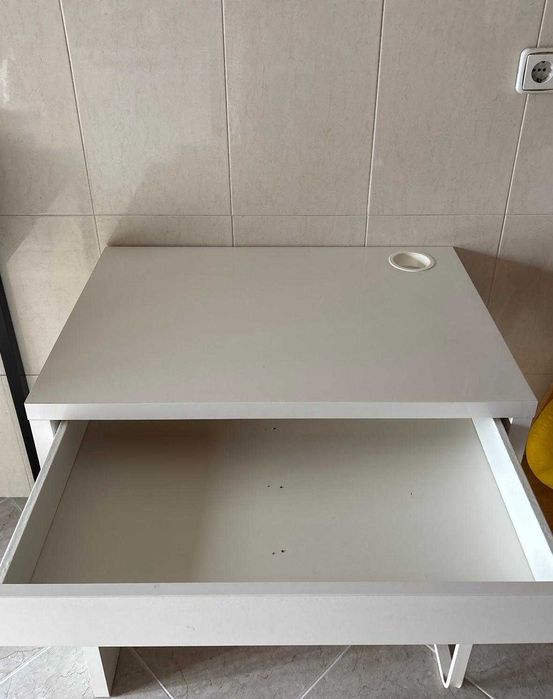 Secretaria ikea  como nova